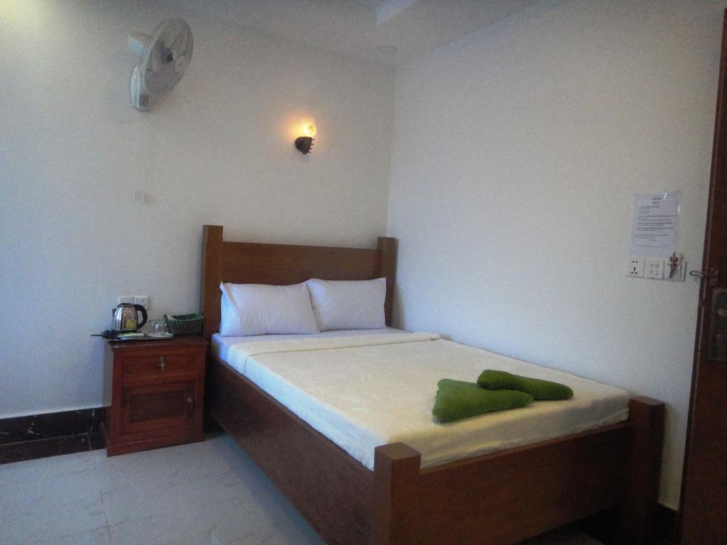 Marany Pensión Kampot Habitación foto